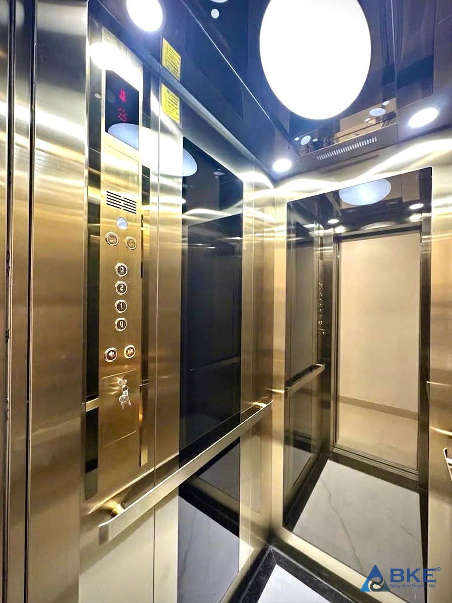 Thang máy lồng kính lắp trong nhà ở riêng lẻ